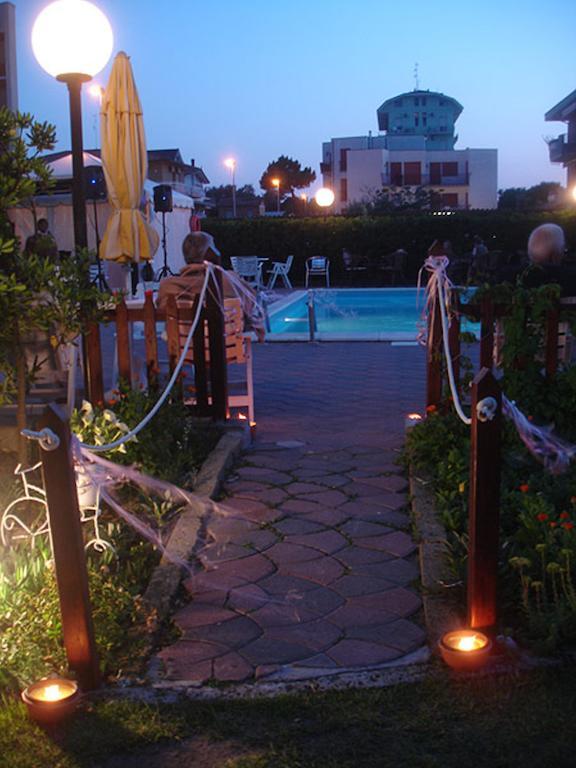 Hotel Primavera Sul Mare Lido Di Savio Exterior photo